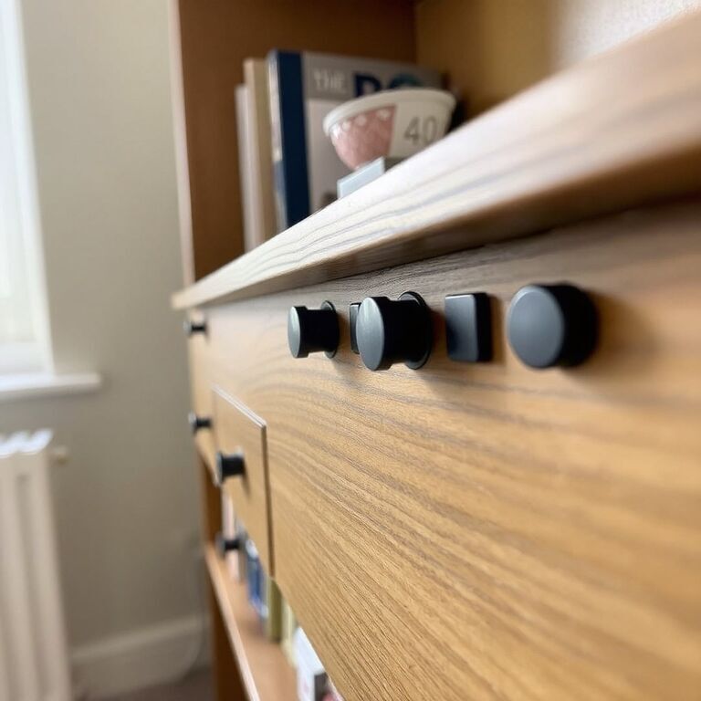 Bookcase, good condition — view 2