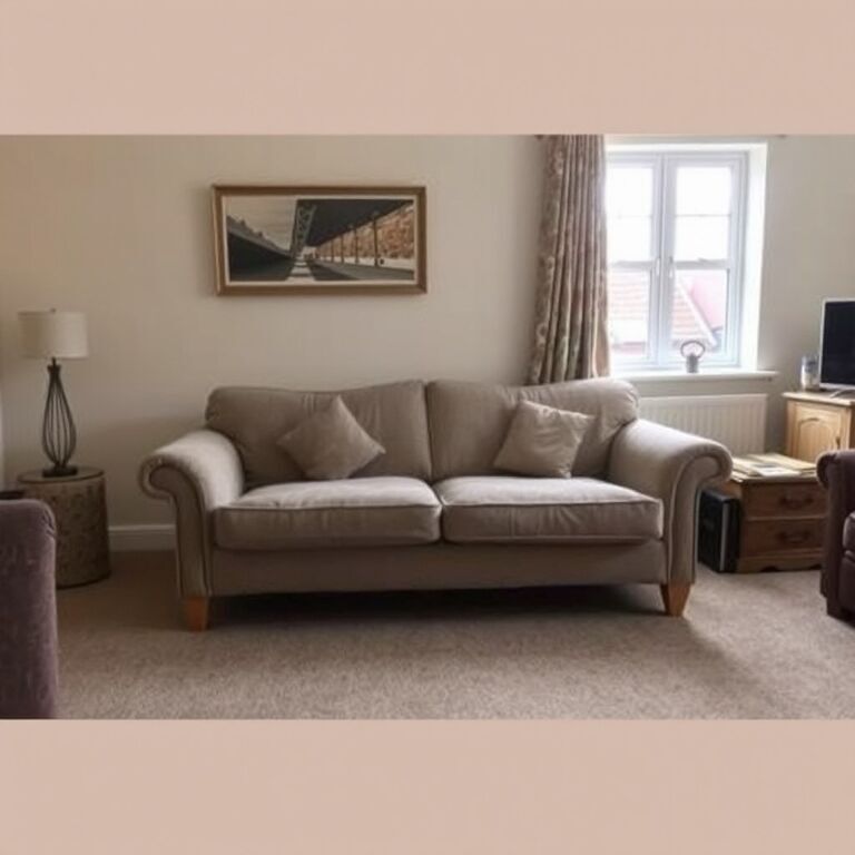 Sofa, as new — view 3