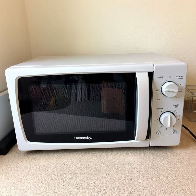 Microwave, boxed — view 1