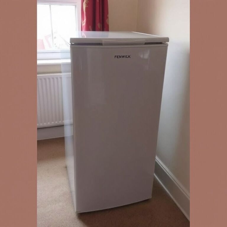 Fridge freezer, good condition — view 4