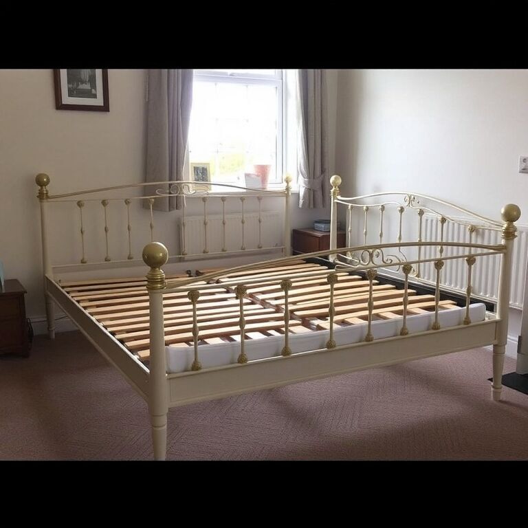 Double bed, good condition — view 1