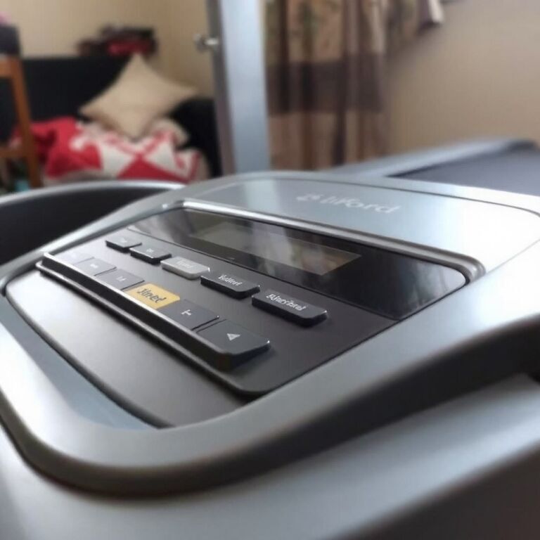 Treadmill, good condition — view 2