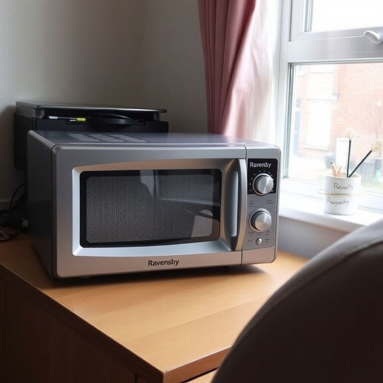Microwave, as new — view 3