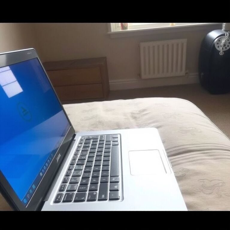 Laptop, as new — view 3