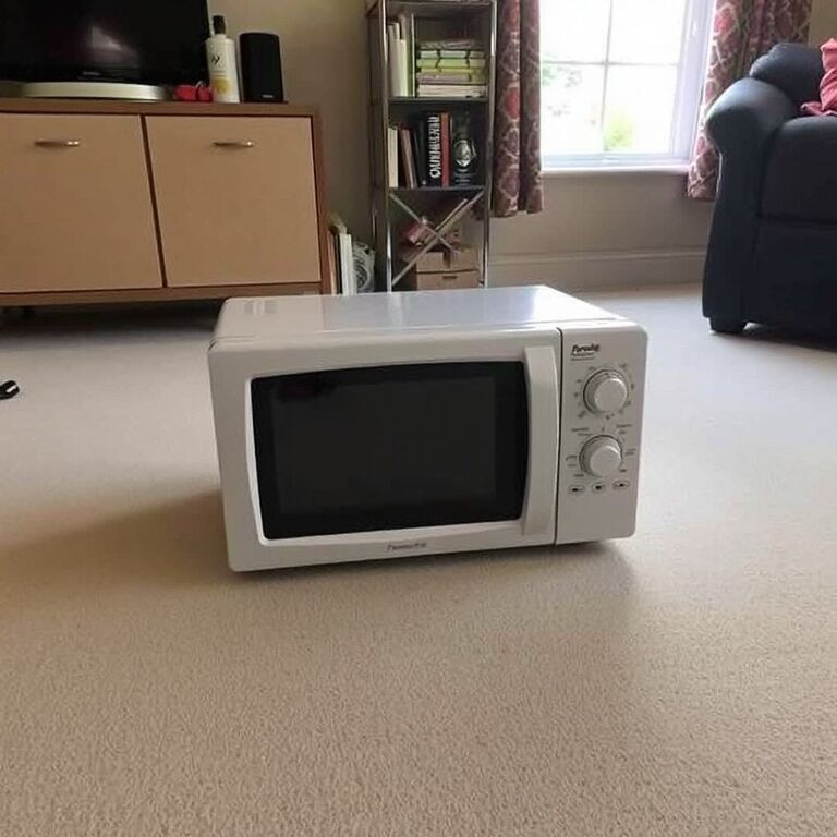 Microwave, good condition — view 4