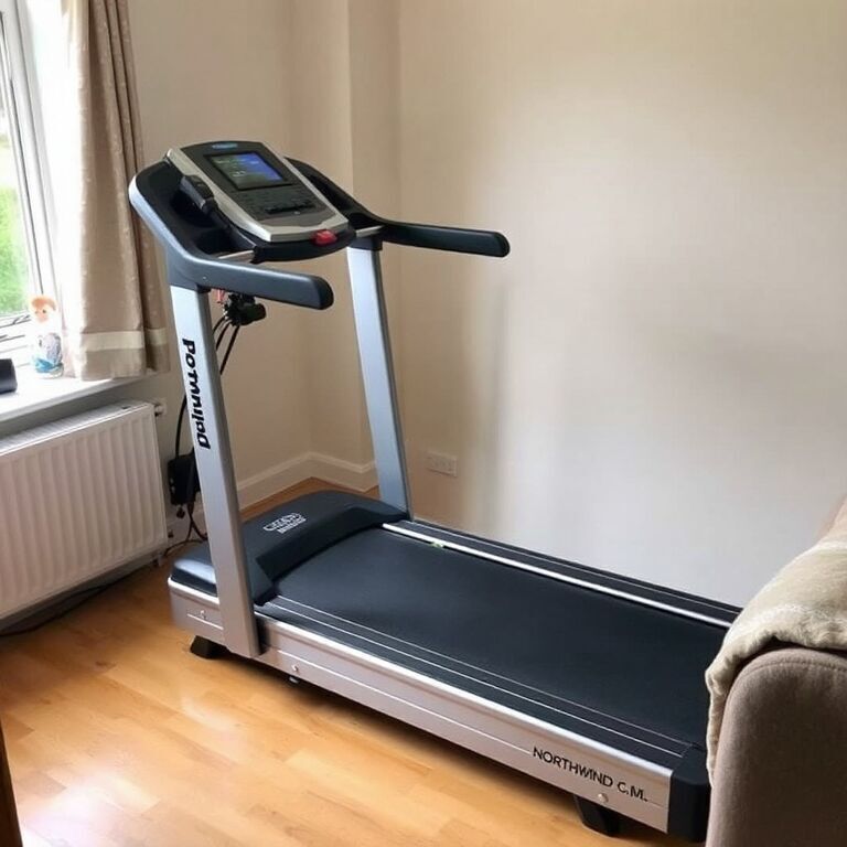 Treadmill, as new — view 3