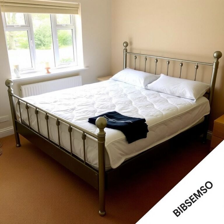 Double bed, good condition — view 3