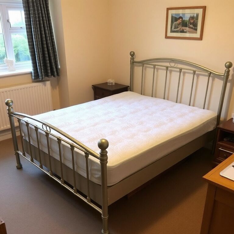 Double bed, good condition — view 3