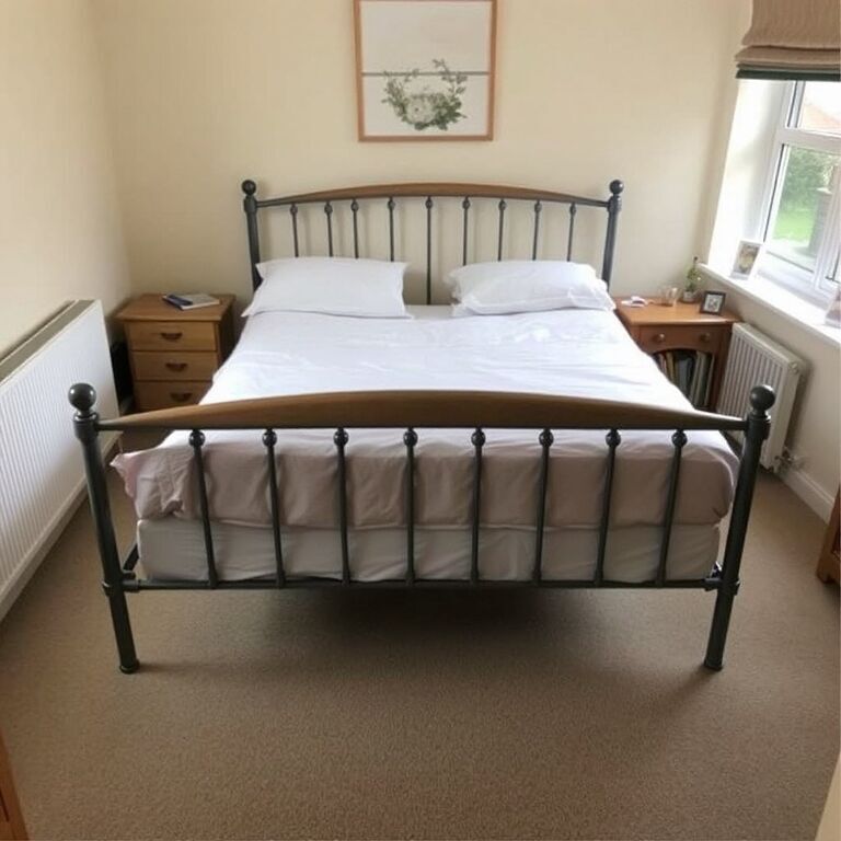 Double bed, good condition — view 3